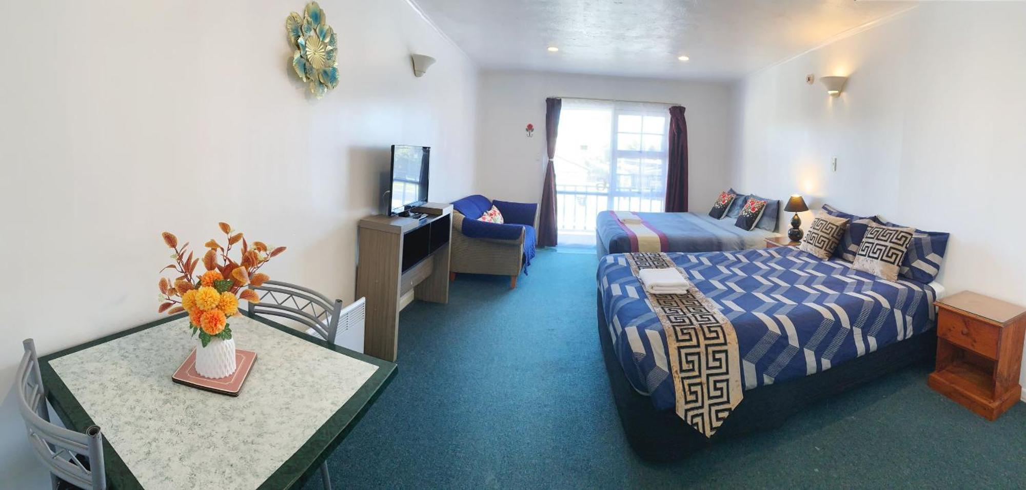 Kerry's Motel 3*