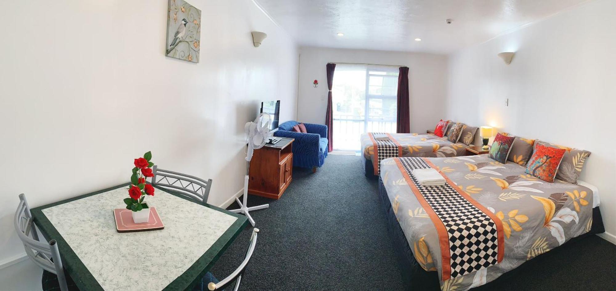 Kerry's Motel 3*
