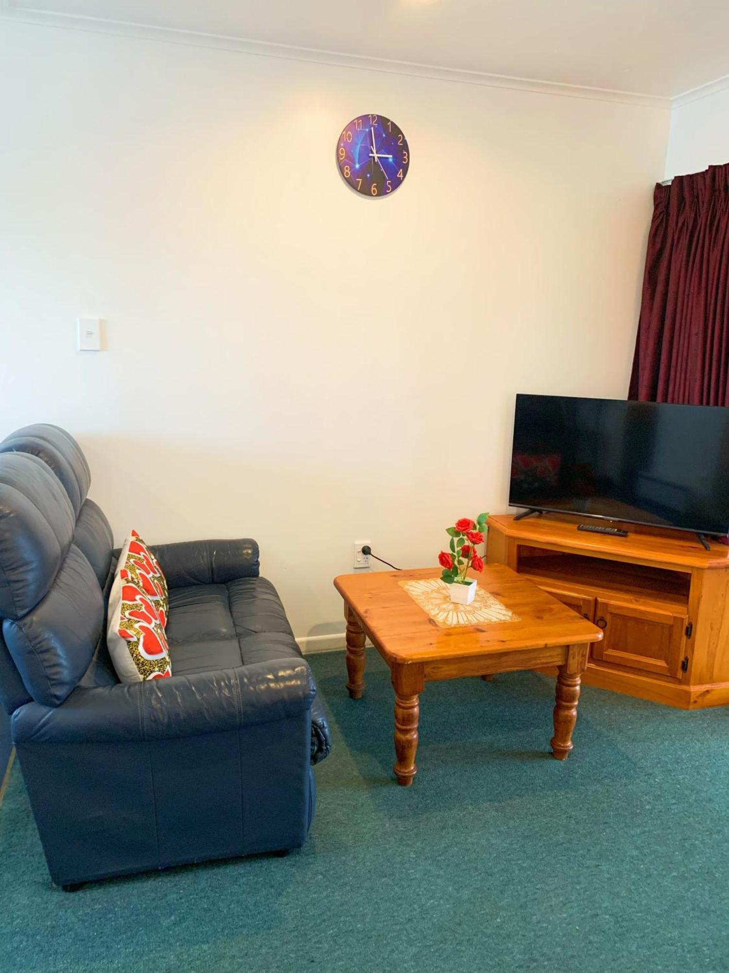 Kerry's Motel 3*