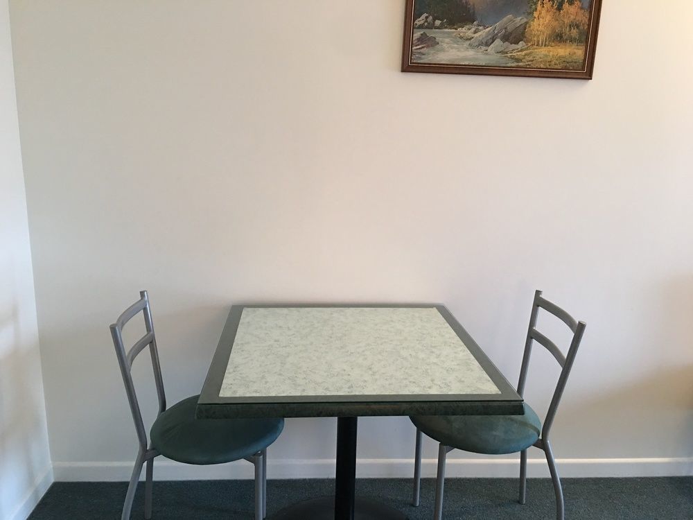Kerry's Motel 3*