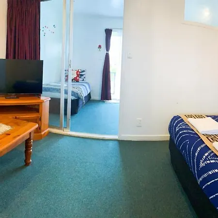 Kerry'S Motel Rotorua Room photo